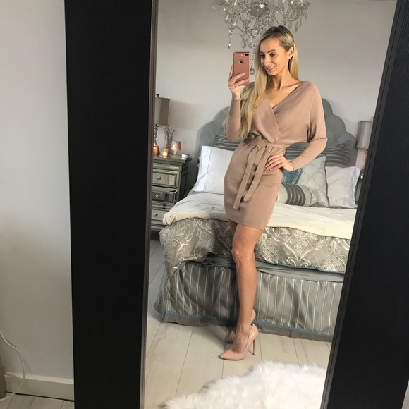 Elegant Winter V-Neck Knitted Sweater Mini Dress - Picture 8 of 8